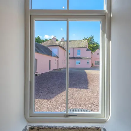Pallastown House Courtyard *