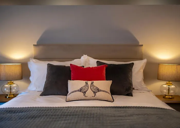 Feriehus Pallastown House Courtyard, Luxury Boutique Near Charming Kinsale