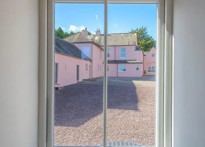 Pallastown House Courtyard, Luxury Boutique Near Charming *