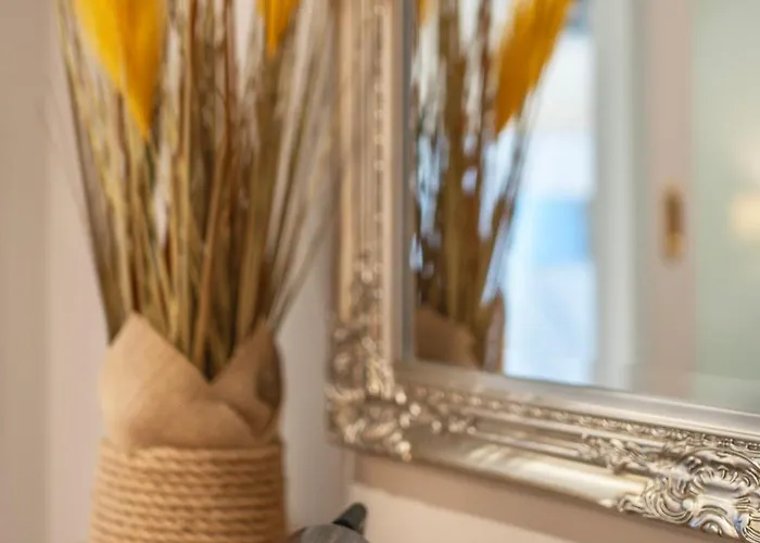 Pallastown House Courtyard, Luxury Boutique Near Charming Feriehus *